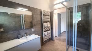 Koupelna v ubytování Margherite - Larihome A36