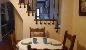 Fotografie z fotogalerie ubytování Casa Luciíta: Agradable con chimenea, patio y BBQ. v destinaci Ojén