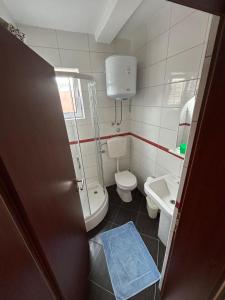 Koupelna v ubytování Apartment Nafija. No 2