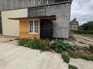 Gallery image of Gite camping à la ferme in Saint-Thurien +7 photos