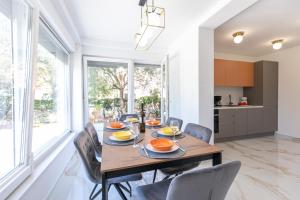 Kuchyň nebo kuchyňský kout v ubytování Apartman Suzi