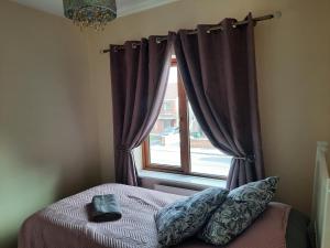 Gallery image of Modern Town House in Sligo