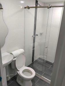 Um banheiro em Apartamento Flexitels 1002