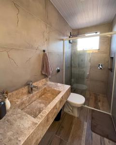 Ένα μπάνιο στο Apartamento La Vie