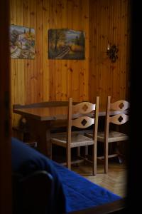 Posedenie v ubytovaní Roccaraso Love & Lodge - Mountain Chalet