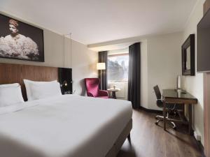 Postel nebo postele na pokoji v ubytování Radisson Blu Royal Viking Hotel, Stockholm