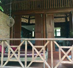 Un balcón o terraza en Sang Tong Huts