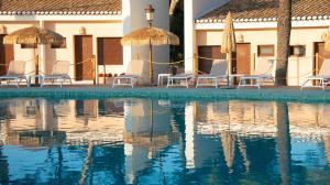 Bazén v ubytování Hotel Montepiedra 4''''sup nebo v jeho okolí
