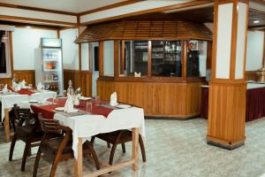 Un restaurante u otro lugar para comer en Yangthang Dzimkha Resort