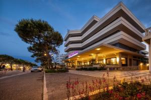 Budova, v ktorej sa hotel nachádza