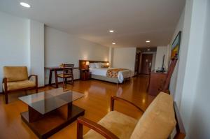 Posteľ alebo postele v izbe v ubytovaní Hotel Cuellars
