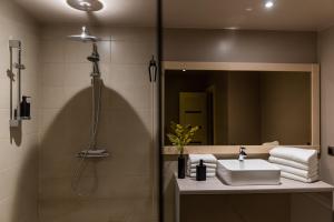 Bilik mandi di Kalniem Pāri Guest House