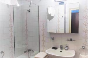 Koupelna v ubytování Apartaments Les Dunes