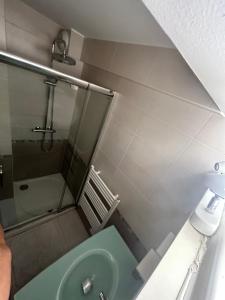 Photo de la galerie de l'établissement F2 situé entre Paris et EuroDisney proche de la ligne RER A à Bry-sur-Marne, à Bry-sur-Marne