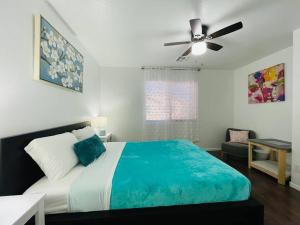Ένα ή περισσότερα κρεβάτια σε δωμάτιο στο Gorgeous Abode 3 Bedrooms Hide-out in Mesa