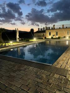 Bazén v ubytování Agriturismo Tenuta Filippi nebo v jeho okolí + 37 fotografií