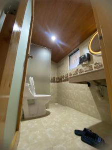 Ένα μπάνιο στο Apex Hotels and Resorts Skardu