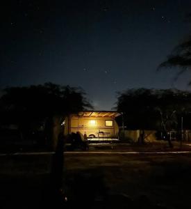 El edificio en el que está el campamento