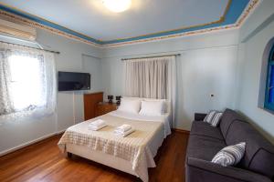 Postel nebo postele na pokoji v ubytování REALE - Art Luxury Villa