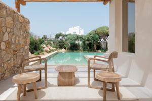 Kolam renang di atau dekat dengan Mikri Santa Maria Beachvilla Pool Paros