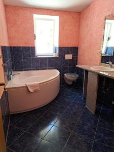Koupelna v ubytování Sita Apartmani