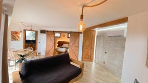 Kuchyň nebo kuchyňský kout v ubytování Bungalow Allende Famara con piscina privada y AC