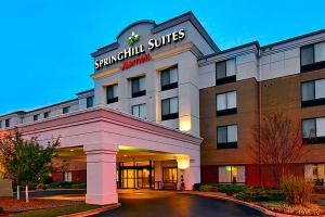 una representación de la parte delantera de un hotel en SpringHill Suites Louisville Hurstbourne/North, en Louisville