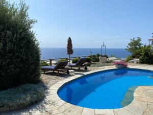 Bazén v ubytovaní Little Paradise Apartment alebo v jeho blízkosti
