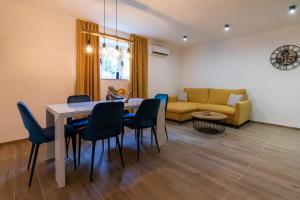 Zona d'estar a Lily Split Center