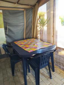 Gallery image of camping hydraswave bungalow caravan in Thermisia