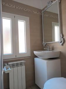 Billede fra billedgalleriet på Geometric Hermes Bianca i Palo del Colle + 98 billeder