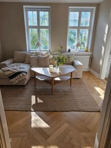 Φωτογραφία από το άλμπουμ του Lärarinnabostad i vacker byskola σε Västra Vemmenhög