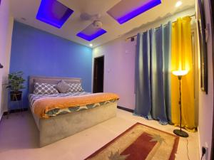 Llit o llits en una habitació de OWN IT - 2 Bedroom Apartment