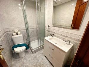 A bathroom at Benalmarina Sea View Apartments