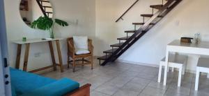 Loft Costanera的休息区