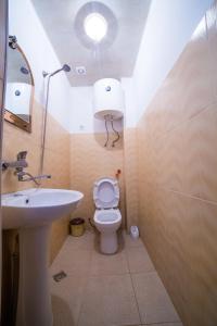 Koupelna v ubytování Guest House Rimma