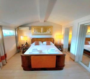 Кровать или кровати в номере Penthouse best view +8 фотографий