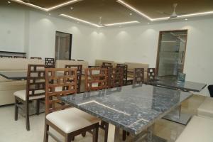 Posezení v ubytování Avenue 11 Premium Stays Madurai