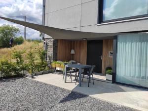Budova, kde se aparthotel nachází + 23 fotografií