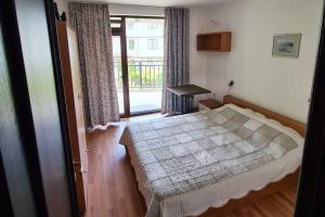 Galeriebild der Unterkunft 30 Meter vom Strand schönes Appartement in einer geschlossenen Anlage in Sweti Wlas