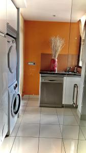 Kuchyň nebo kuchyňský kout v ubytování H1-Habitación sublime cama doble luminosa A/C WIFI