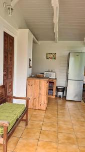 Gallery image of Grand bungalow avec piscine et vue mer in Bouillante
