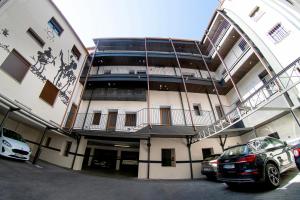 The building in which Az apartmant is located