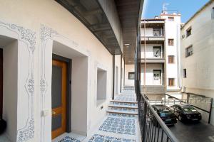 A balcony or terrace at Cervantes 5 Collection Catedral - Alcántara