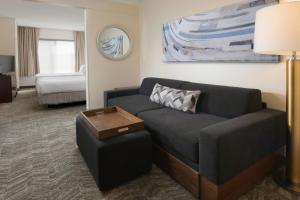 Posezení v ubytování SpringHill Suites Dallas Addison/Quorum Drive
