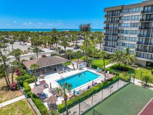 Πισίνα στο ή κοντά στο Our House at the Beach 501W By Beachside Management