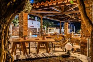 Gallery image of Ourania Studios & Apartments in Skopelos Town