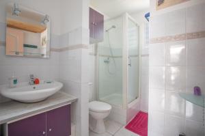 T2 PITAYA, Trois-îlets vue mer tesisinde bir banyo