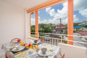 T2 PITAYA, Trois-îlets vue mer tesisinde bir balkon veya teras