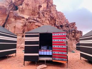 Fotografie z fotogalerie ubytování moon city with jeep trips v destinaci Wadi Rum